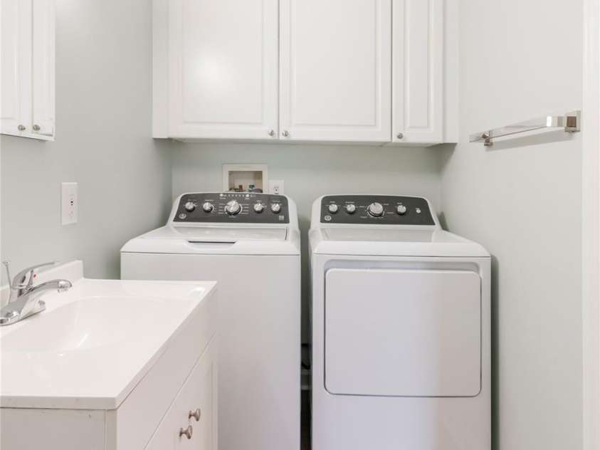 3037 Marlowe Avenue, Charlotte, NC 28208.  MLS# CAR4372472, YatesRealty ID 14601. 