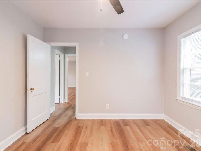 3037 Marlowe Avenue, Charlotte, NC 28208.  MLS# CAR4372472, YatesRealty ID 14601. 