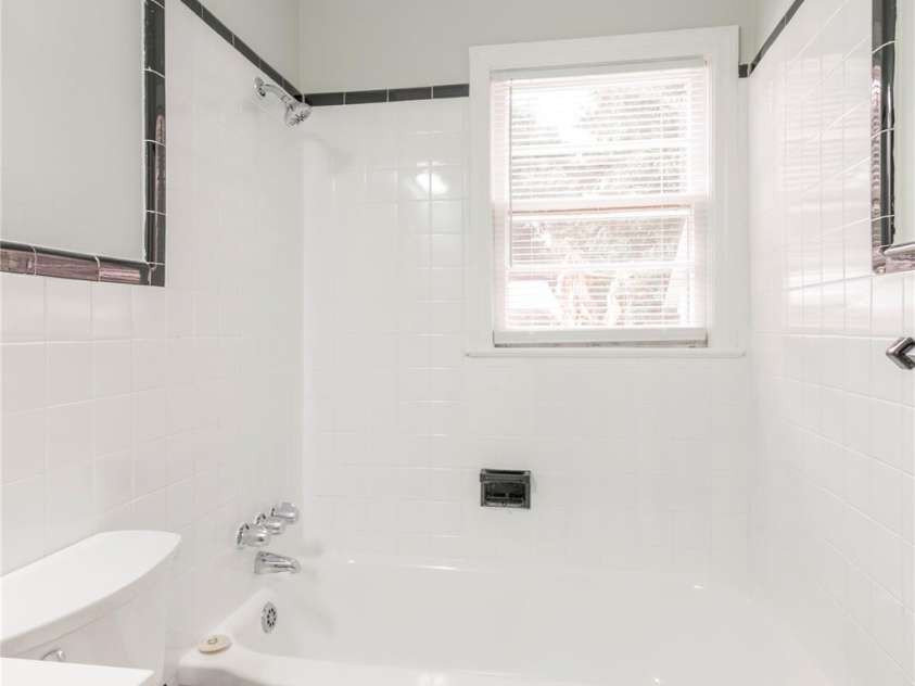 3037 Marlowe Avenue, Charlotte, NC 28208.  MLS# CAR4372472, YatesRealty ID 14601. 