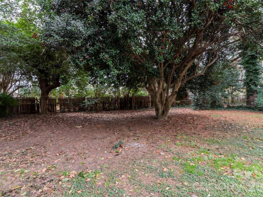 3037 Marlowe Avenue, Charlotte, NC 28208.  MLS# CAR4372472, YatesRealty ID 14601. 