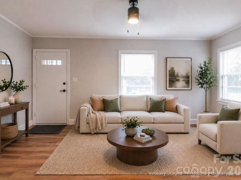 3037 Marlowe Avenue, Charlotte, NC 28208.  MLS# CAR4372472, YatesRealty ID 14601. VIRTUAL STAGING
