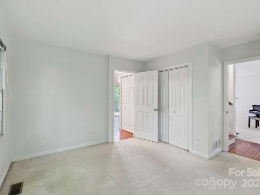 124 Hilltop Road, Black Mountain, NC 28711.  MLS# CAR4259973, YatesRealty ID 14604. 