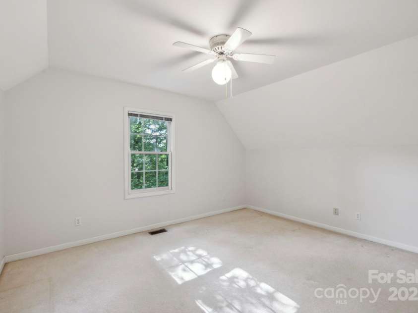124 Hilltop Road, Black Mountain, NC 28711.  MLS# CAR4259973, YatesRealty ID 14604. 