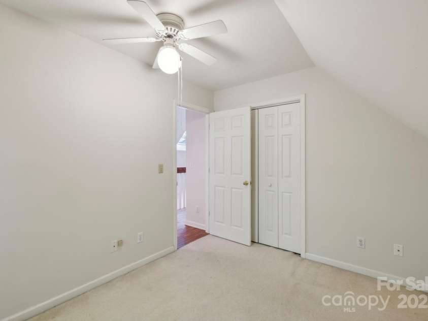 124 Hilltop Road, Black Mountain, NC 28711.  MLS# CAR4259973, YatesRealty ID 14604. 
