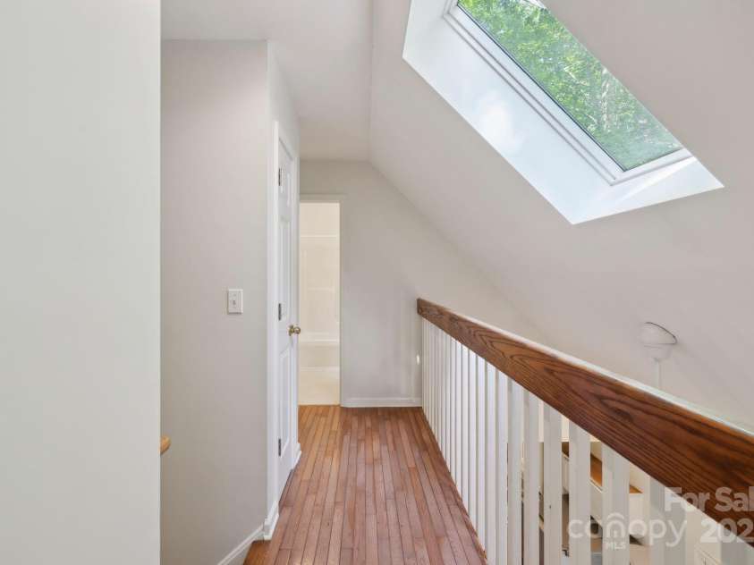 124 Hilltop Road, Black Mountain, NC 28711.  MLS# CAR4259973, YatesRealty ID 14604. 