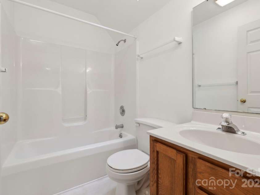 124 Hilltop Road, Black Mountain, NC 28711.  MLS# CAR4259973, YatesRealty ID 14604. 