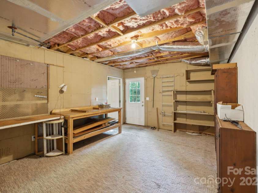 124 Hilltop Road, Black Mountain, NC 28711.  MLS# CAR4259973, YatesRealty ID 14604. 