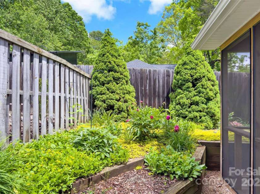 25 Village Parkway, Black Mountain, NC 28711.  MLS# CAR4237392, YatesRealty ID 14605. 