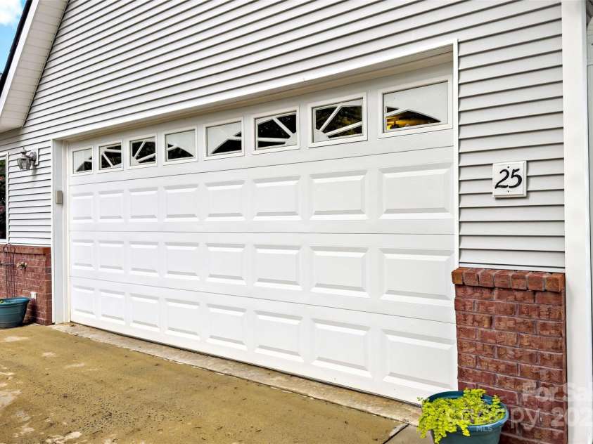 25 Village Parkway, Black Mountain, NC 28711.  MLS# CAR4237392, YatesRealty ID 14605. 