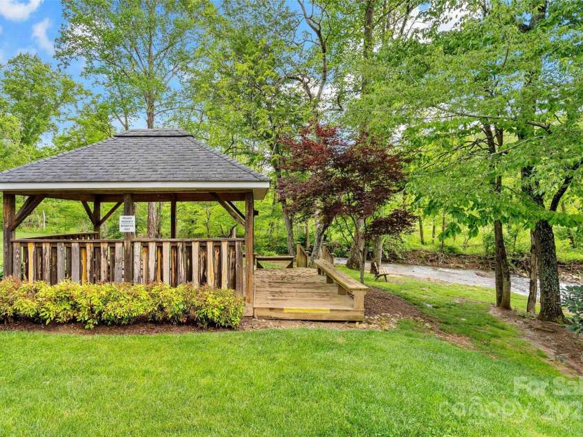 25 Village Parkway, Black Mountain, NC 28711.  MLS# CAR4237392, YatesRealty ID 14605. 