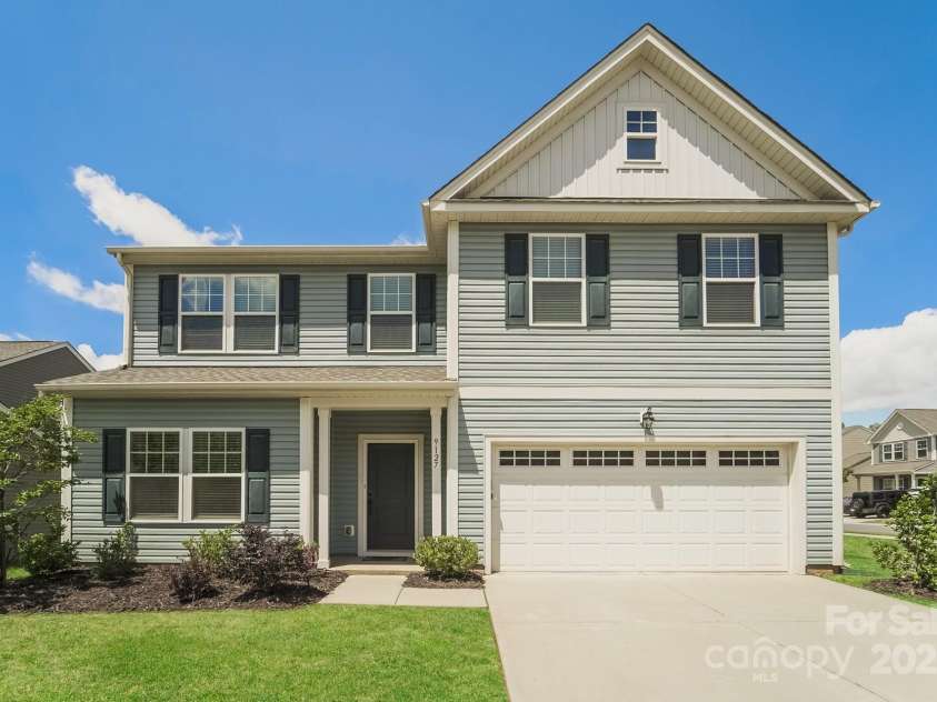 9127 Colwick Hill Lane, Charlotte, NC 28215.  MLS# CAR4253184, YatesRealty ID 14607. 