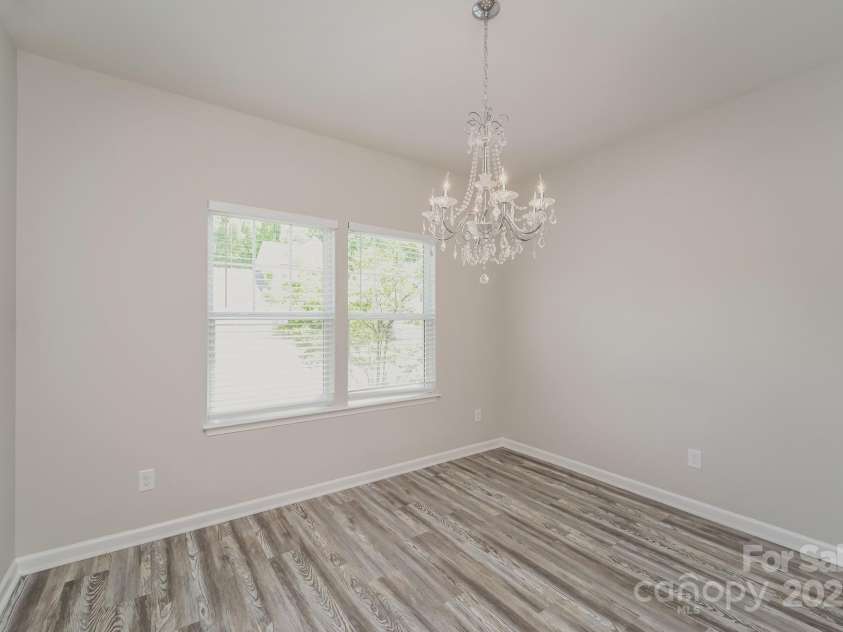 9127 Colwick Hill Lane, Charlotte, NC 28215.  MLS# CAR4253184, YatesRealty ID 14607. 