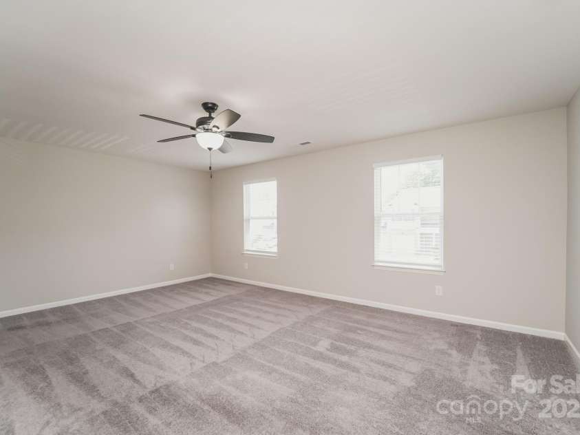 9127 Colwick Hill Lane, Charlotte, NC 28215.  MLS# CAR4253184, YatesRealty ID 14607. 