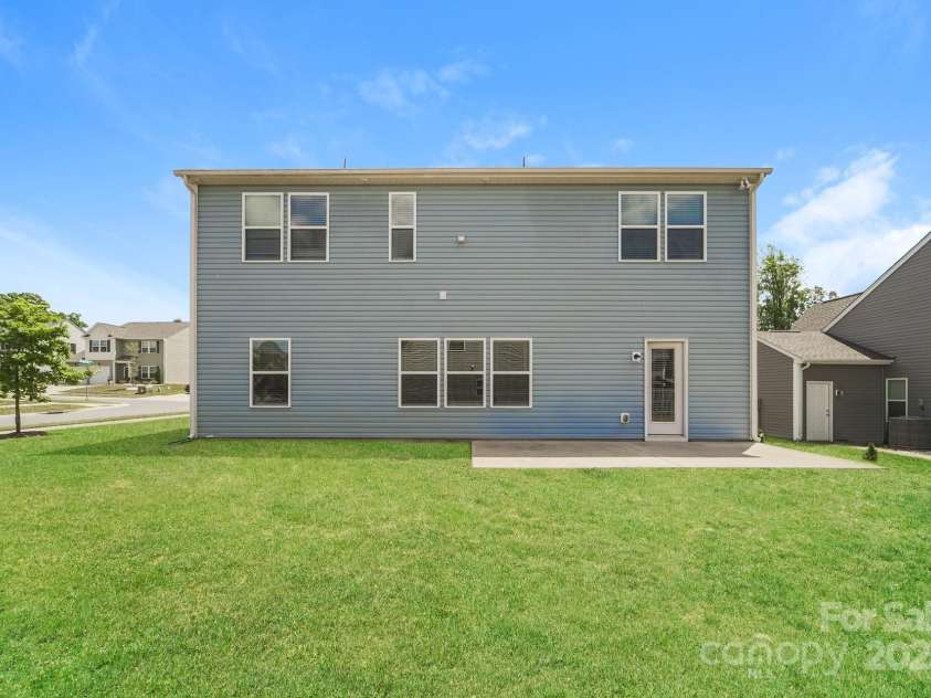 9127 Colwick Hill Lane, Charlotte, NC 28215.  MLS# CAR4253184, YatesRealty ID 14607. 