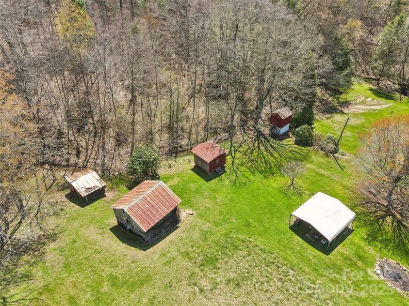 1285 Sandy Branch Road, Bakersville, NC 28705.  MLS# CAR4246881, YatesRealty ID 14608. 