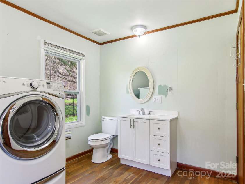 1285 Sandy Branch Road, Bakersville, NC 28705.  MLS# CAR4246881, YatesRealty ID 14608. 