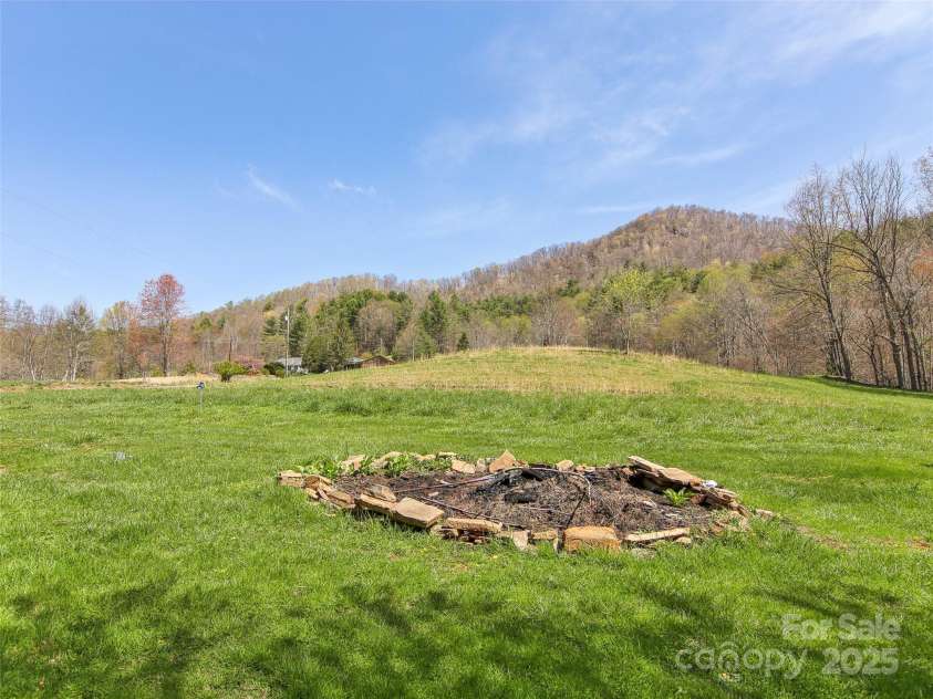 1285 Sandy Branch Road, Bakersville, NC 28705.  MLS# CAR4246881, YatesRealty ID 14608. 