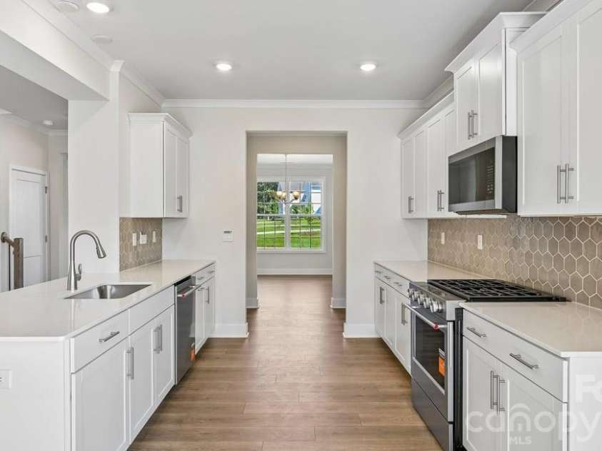 9315 Carver Avenue, Huntersville, NC 28078.  MLS# CAR4361111, YatesRealty ID 14609. 