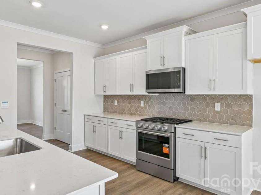 9315 Carver Avenue, Huntersville, NC 28078.  MLS# CAR4361111, YatesRealty ID 14609. 