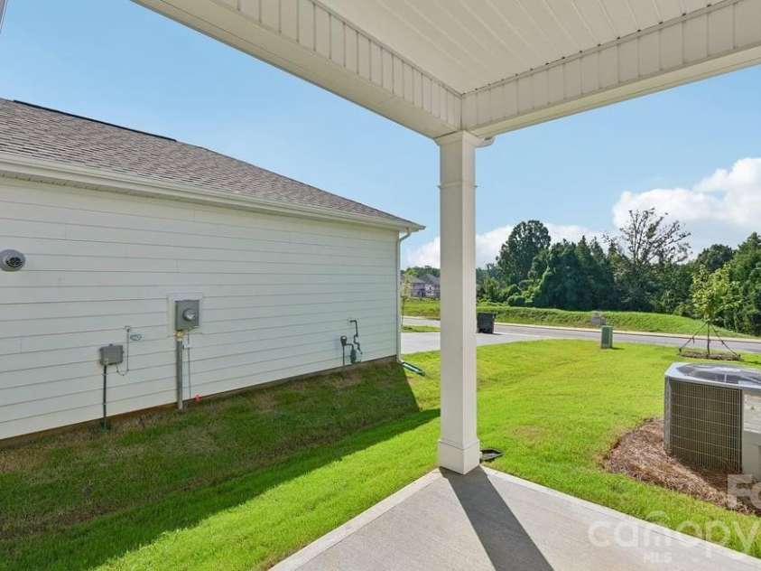 9315 Carver Avenue, Huntersville, NC 28078.  MLS# CAR4361111, YatesRealty ID 14609. 