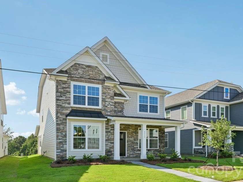 9315 Carver Avenue, Huntersville, NC 28078.  MLS# CAR4361111, YatesRealty ID 14609. 