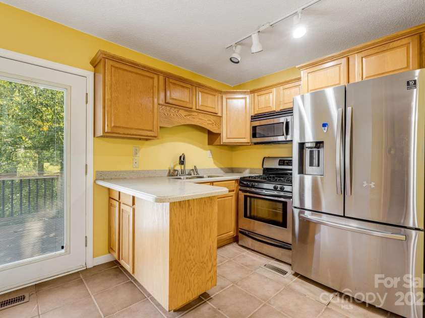 110 Ritchie Drive, Shelby, NC 28152.  MLS# CAR4304548, YatesRealty ID 1461. 