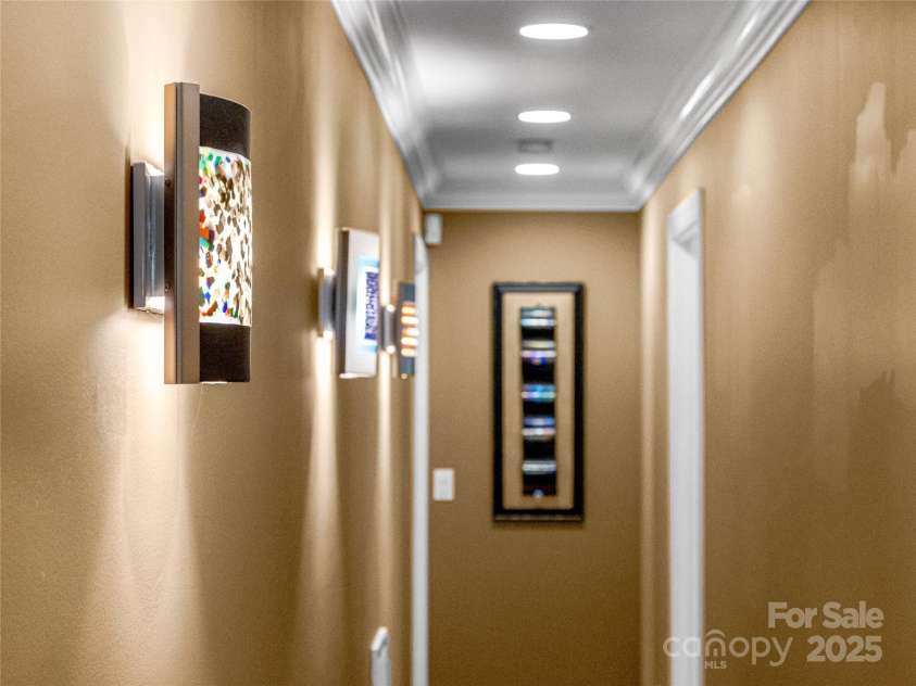 74 Solar Lane, Hendersonville, NC 28739.  MLS# CAR4250537, YatesRealty ID 14610. 