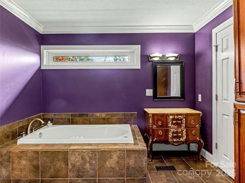 74 Solar Lane, Hendersonville, NC 28739.  MLS# CAR4250537, YatesRealty ID 14610. 