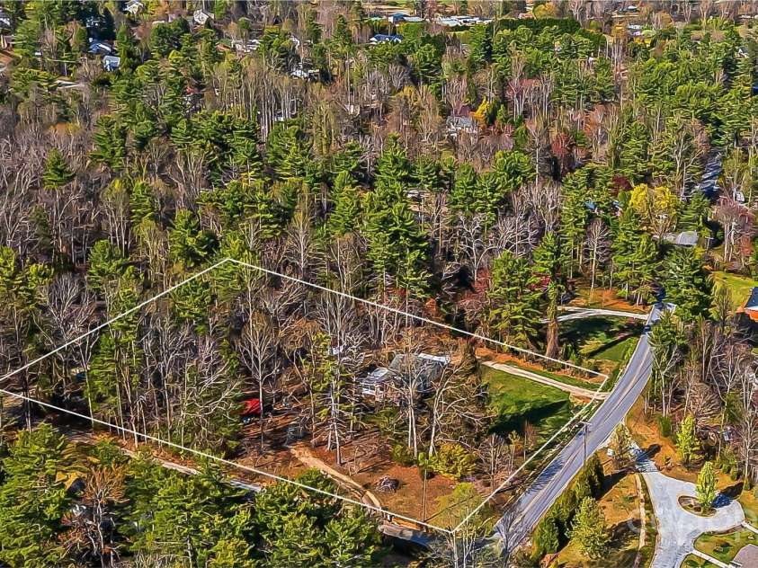 2221 Old Kanuga Road, Hendersonville, NC 28739.  MLS# CAR4242530, YatesRealty ID 14612. 