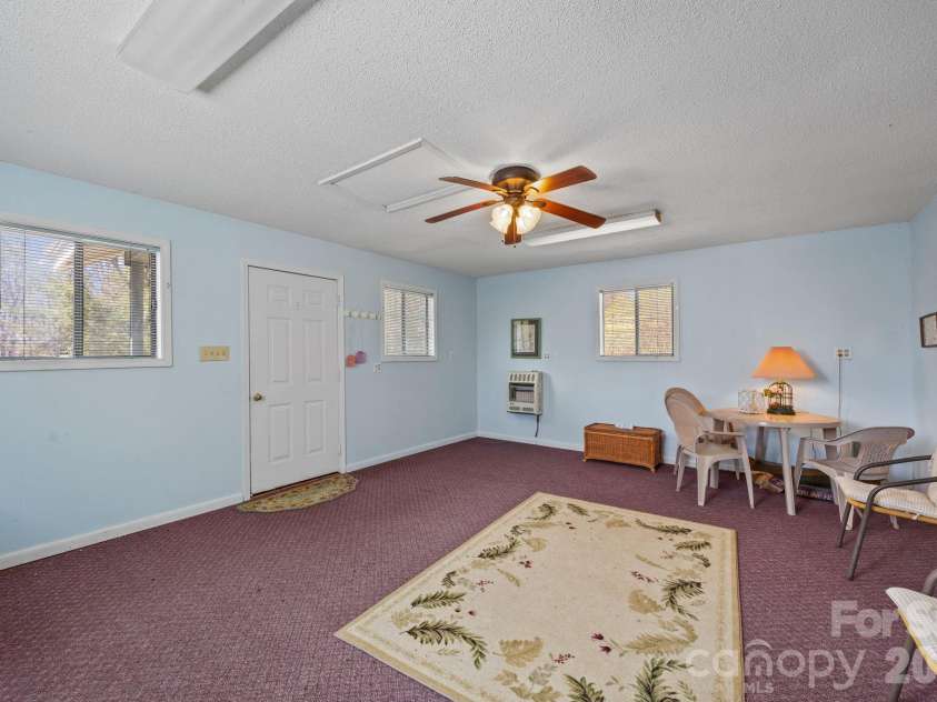 3124 Primrose Drive, Hendersonville, NC 28792.  MLS# CAR4358804, YatesRealty ID 14614. GREAT STUDIO