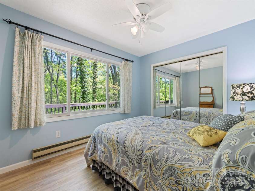 662 Locust Drive, Maggie Valley, NC 28751.  MLS# CAR4232980, YatesRealty ID 14614. 