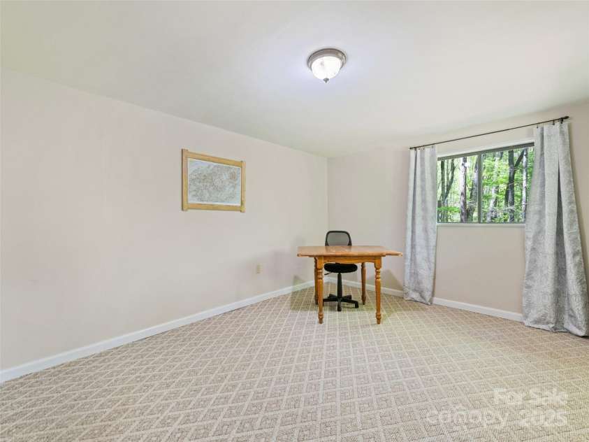 662 Locust Drive, Maggie Valley, NC 28751.  MLS# CAR4232980, YatesRealty ID 14614. 