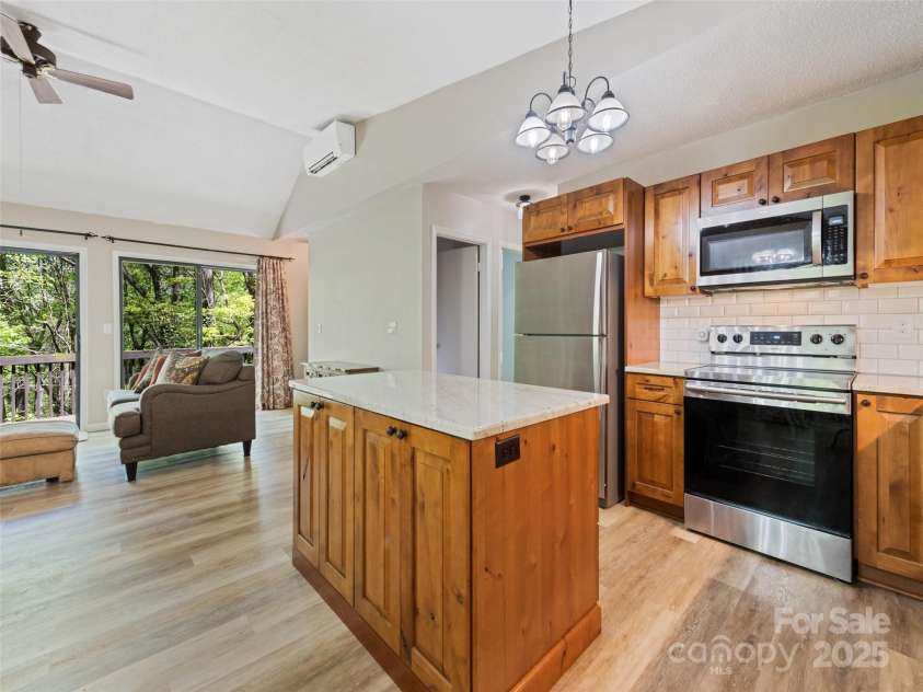662 Locust Drive, Maggie Valley, NC 28751.  MLS# CAR4232980, YatesRealty ID 14614. 