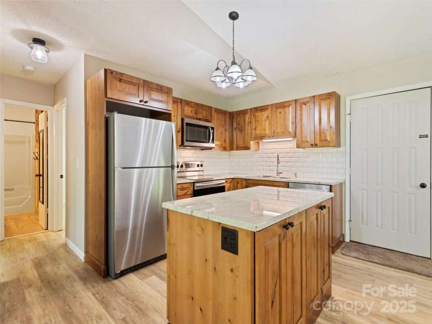 662 Locust Drive, Maggie Valley, NC 28751.  MLS# CAR4232980, YatesRealty ID 14614. 