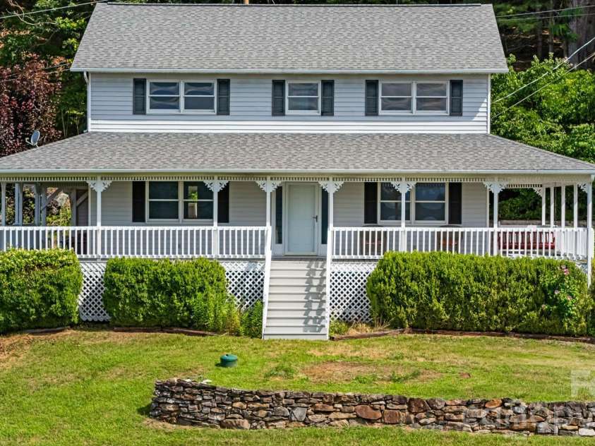 95 Friendship Road, Burnsville, NC 28714.  MLS# CAR4358754, YatesRealty ID 14615. 