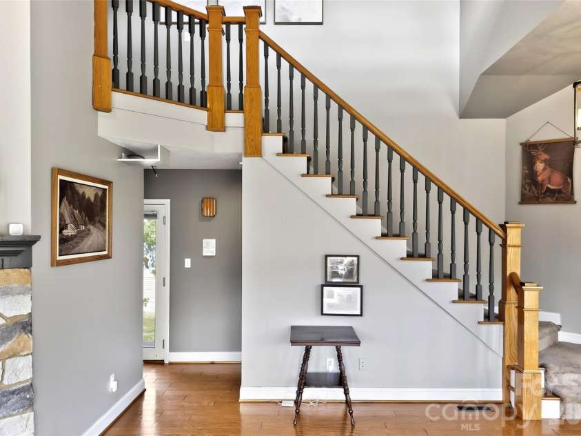 525 Blue Ridge Drive, Marion, NC 28752.  MLS# CAR4362278, YatesRealty ID 14616. 