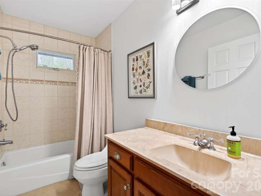 525 Blue Ridge Drive, Marion, NC 28752.  MLS# CAR4362278, YatesRealty ID 14616. 