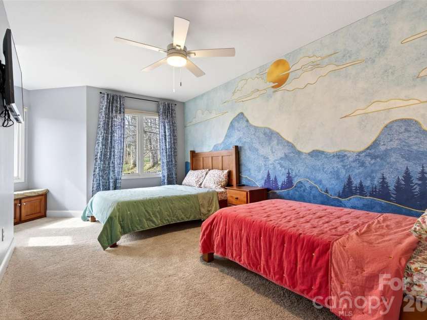 525 Blue Ridge Drive, Marion, NC 28752.  MLS# CAR4362278, YatesRealty ID 14616. 