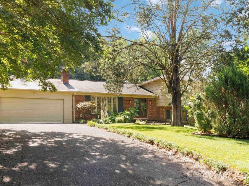 6921 Thermal Road, Charlotte, NC 28211.  MLS# CAR4272019, YatesRealty ID 14616. 