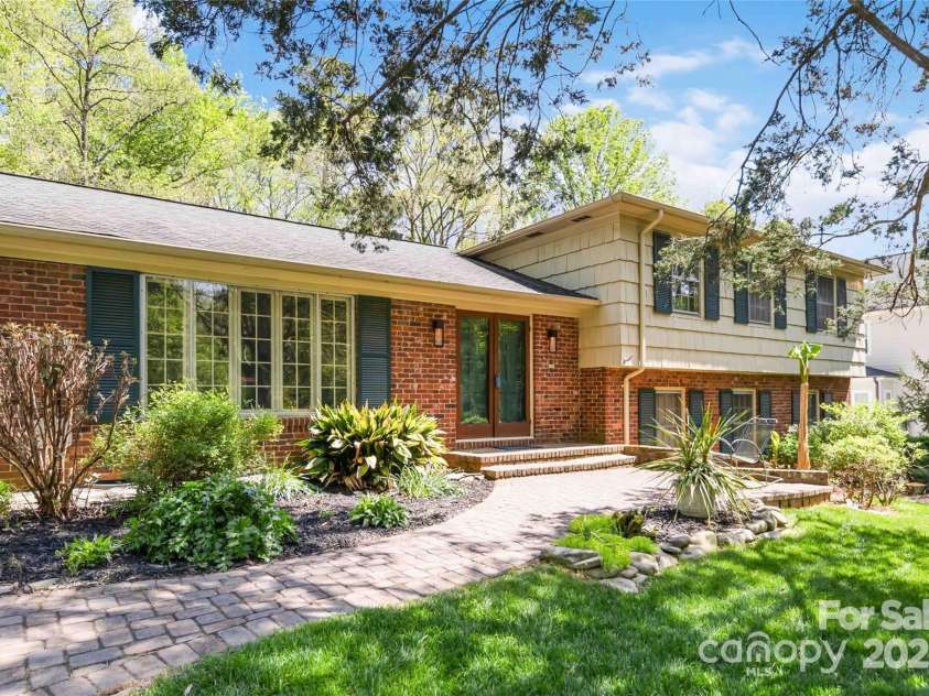 6921 Thermal Road, Charlotte, NC 28211.  MLS# CAR4272019, YatesRealty ID 14616. 