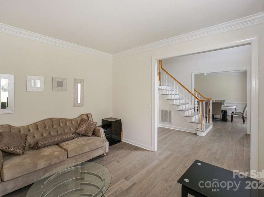 3119 Castlemaine Drive, Charlotte, NC 28269.  MLS# CAR4249186, YatesRealty ID 14617. 