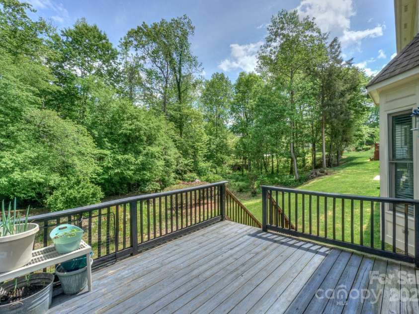 3119 Castlemaine Drive, Charlotte, NC 28269.  MLS# CAR4249186, YatesRealty ID 14617. 