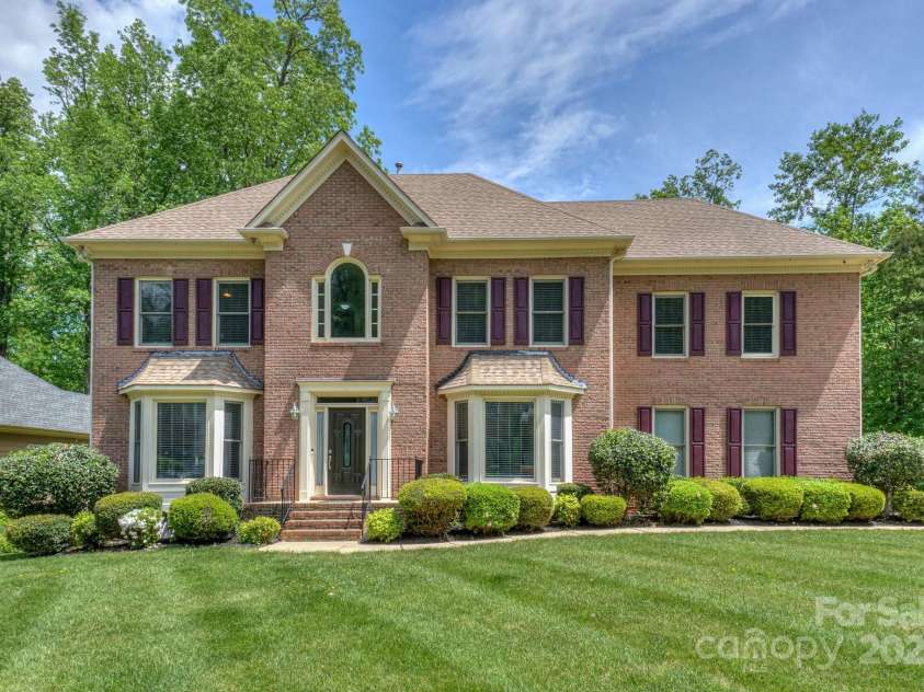 3119 Castlemaine Drive, Charlotte, NC 28269.  MLS# CAR4249186, YatesRealty ID 14617. 