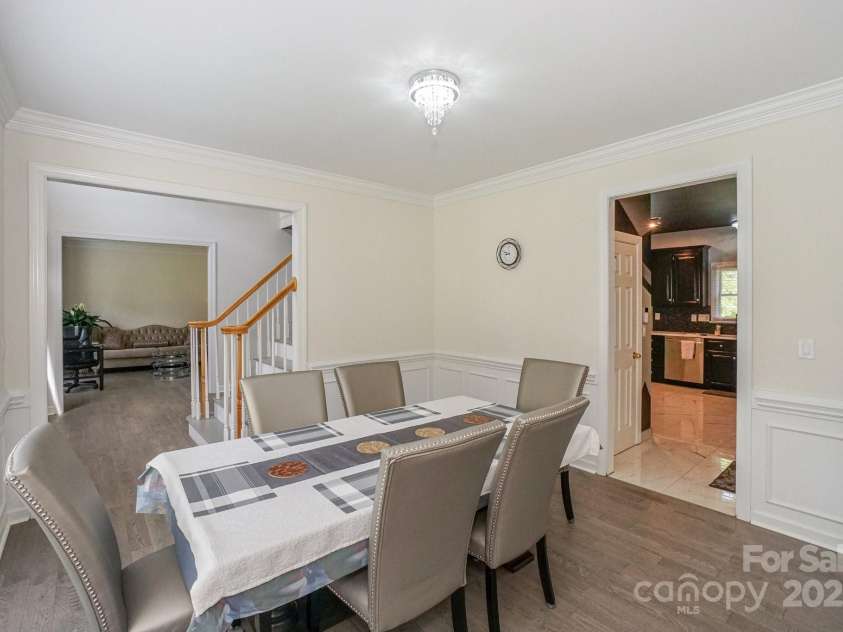 3119 Castlemaine Drive, Charlotte, NC 28269.  MLS# CAR4249186, YatesRealty ID 14617. Dining Room