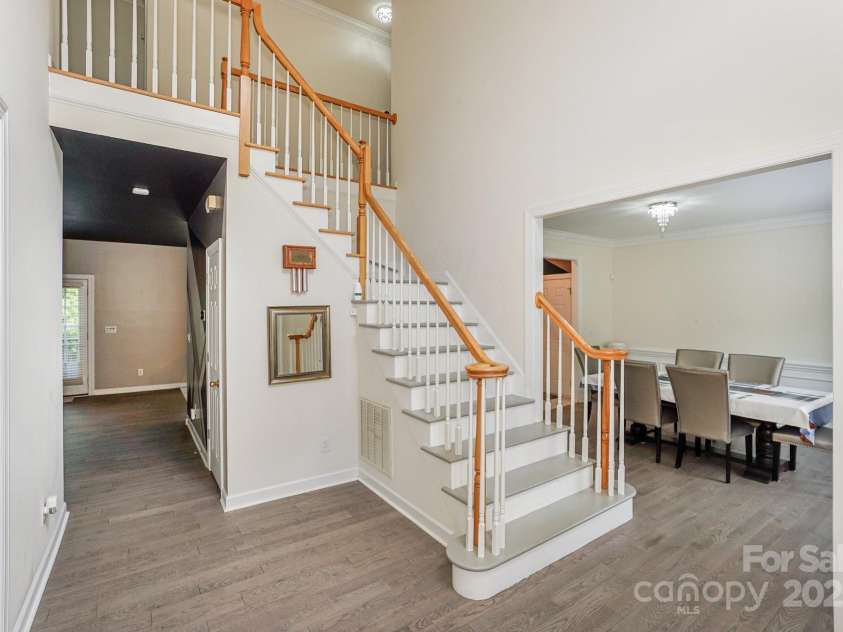 3119 Castlemaine Drive, Charlotte, NC 28269.  MLS# CAR4249186, YatesRealty ID 14617. Foyer Entrance