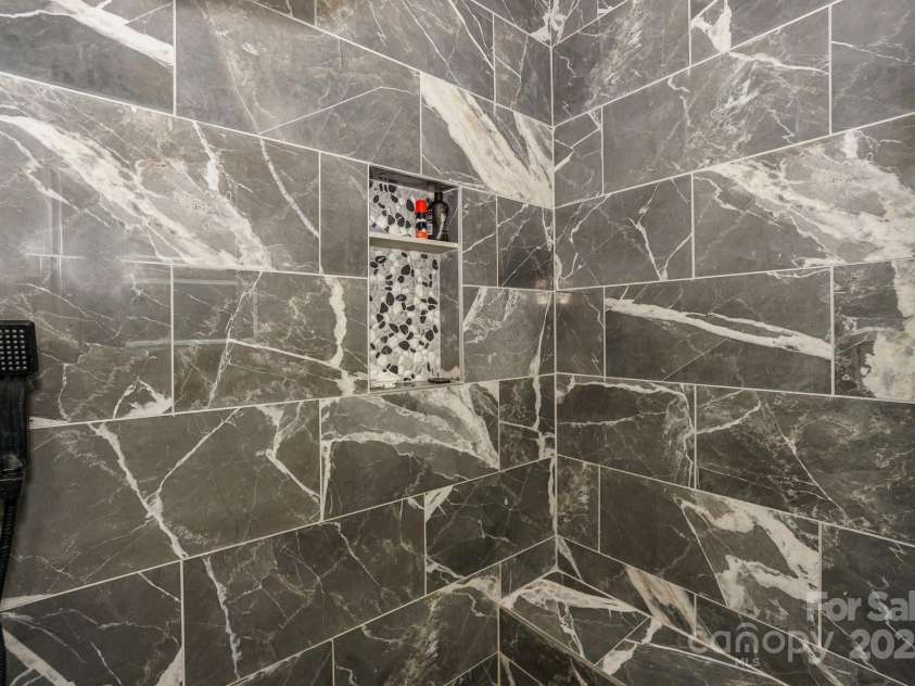 3119 Castlemaine Drive, Charlotte, NC 28269.  MLS# CAR4322294, YatesRealty ID 14617. 