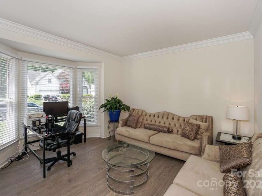 3119 Castlemaine Drive, Charlotte, NC 28269.  MLS# CAR4322294, YatesRealty ID 14617. Sitting Room