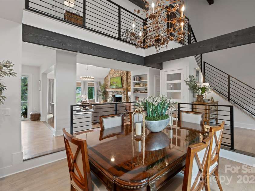 4039 5th Street, Hickory, NC 28601.  MLS# CAR4247859, YatesRealty ID 14618. 