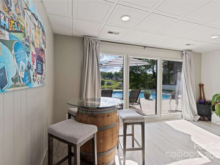 4039 5th Street, Hickory, NC 28601.  MLS# CAR4247859, YatesRealty ID 14618. 