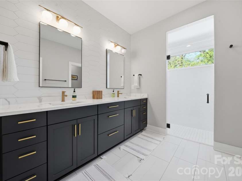 1505 Parson Street, Charlotte, NC 28205.  MLS# CAR4369248, YatesRealty ID 14619. 